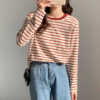 Cotton striped long sleeved T-shirt women's new western style inner wear round neck bottoming shirt loose leisure short top