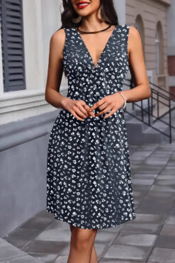 2025 cross-border dress summer European and American elegant sexy design chest kinked pleated waist tight slimming dress