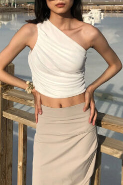 new vest women's design sense sexy one-shoulder solid color slim pleated