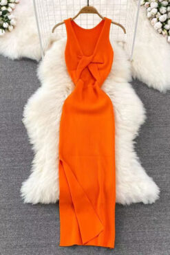 new sexy twisted chest flattering machine hollowed fashion reversible style knitted dress